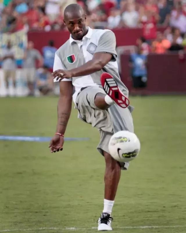 半场：纳什维尔2-0迈阿密国际，乔希-鲍尔破门，瑟里奇点射